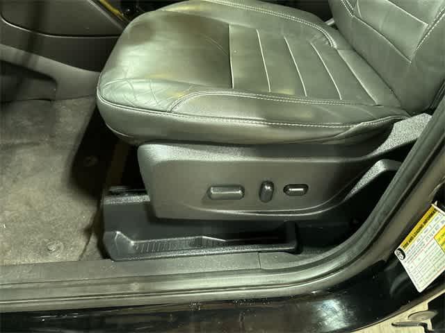 Photo of 2016 Shadow Black Ford Escape