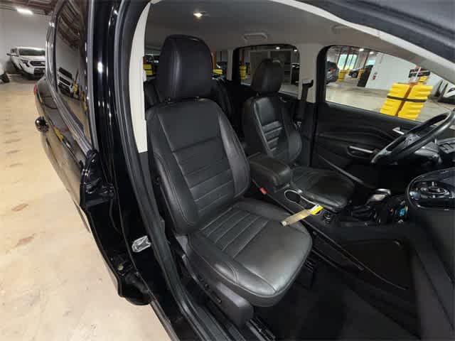 Photo of 2016 Shadow Black Ford Escape