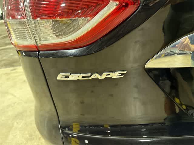 Photo of 2016 Shadow Black Ford Escape