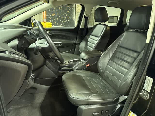 Photo of 2016 Shadow Black Ford Escape