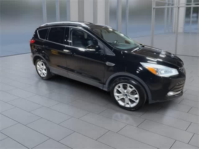 Photo of 2016 Shadow Black Ford Escape