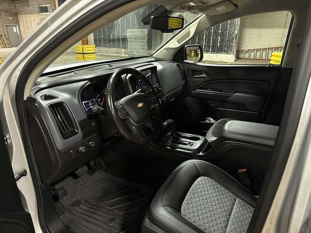 Photo of 2016 Silver Ice Metallic Chevrolet Colorado