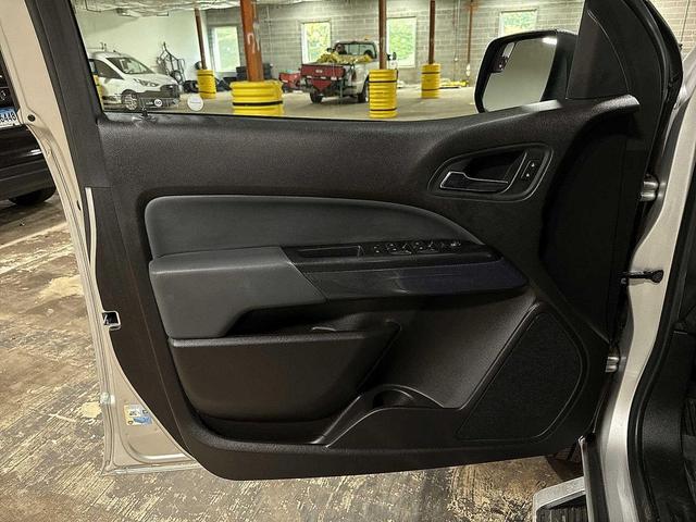 Photo of 2016 Silver Ice Metallic Chevrolet Colorado