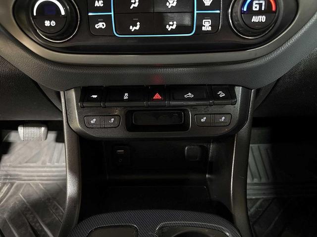 Photo of 2016 Silver Ice Metallic Chevrolet Colorado
