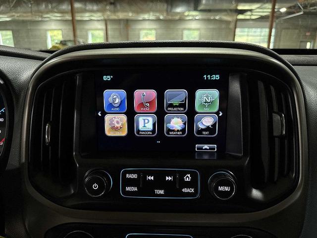 Photo of 2016 Silver Ice Metallic Chevrolet Colorado