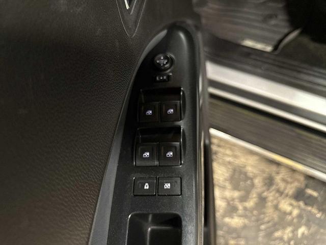 Photo of 2016 Silver Ice Metallic Chevrolet Colorado