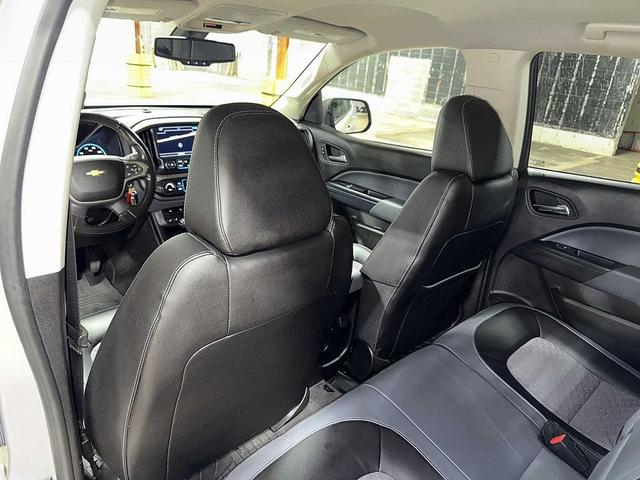 Photo of 2016 Silver Ice Metallic Chevrolet Colorado