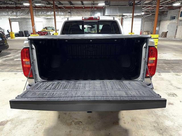 Photo of 2016 Silver Ice Metallic Chevrolet Colorado