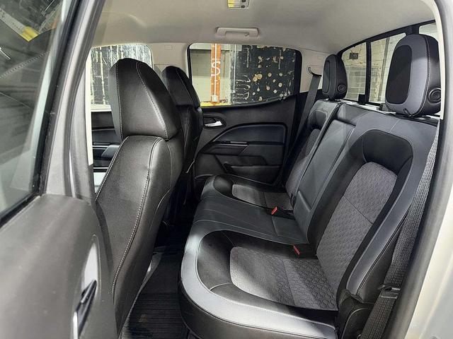 Photo of 2016 Silver Ice Metallic Chevrolet Colorado