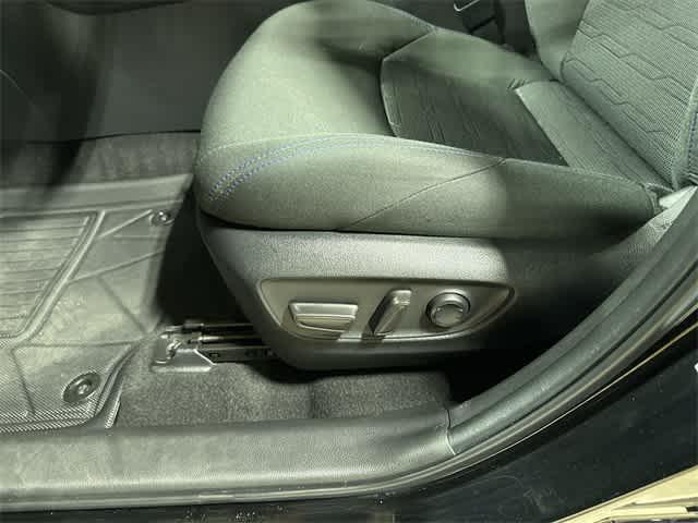 Photo of 2022 Midnight Black Metallic Toyota RAV4 Hybrid