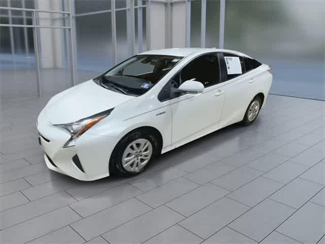 Photo of 2017 Blizzard Pearl Toyota Prius