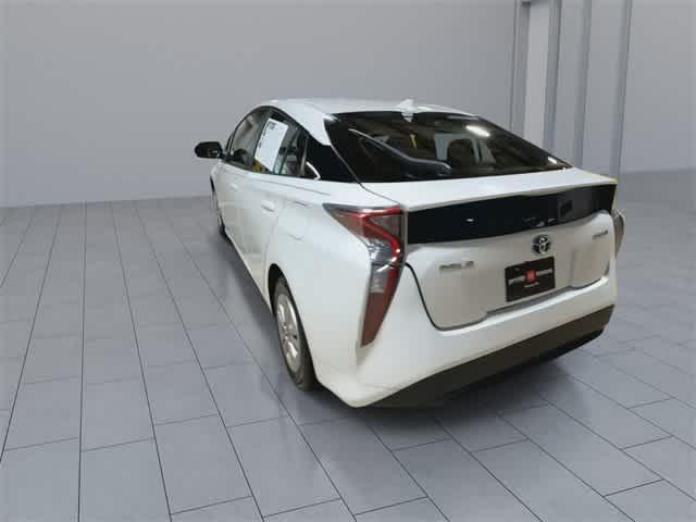 Photo of 2017 Blizzard Pearl Toyota Prius
