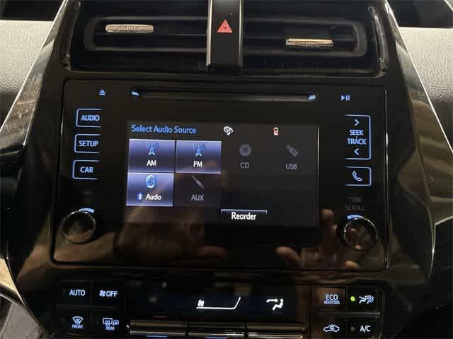 Photo of 2017 Blizzard Pearl Toyota Prius