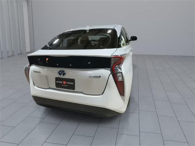 Photo of 2017 Blizzard Pearl Toyota Prius