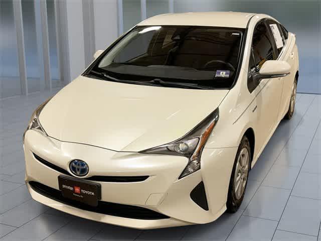 Photo of 2017 Blizzard Pearl Toyota Prius