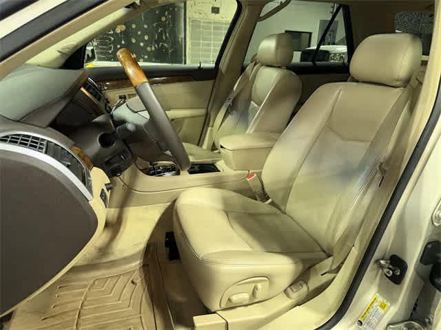 Photo of 2009 Gold Mist Cadillac SRX