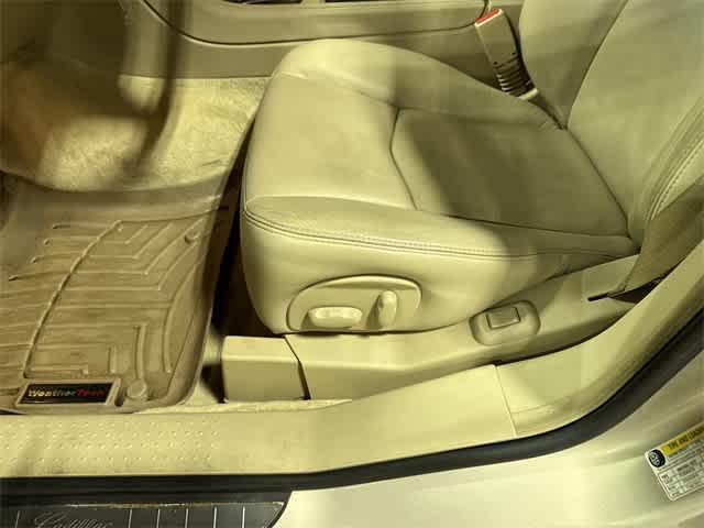 Photo of 2009 Gold Mist Cadillac SRX
