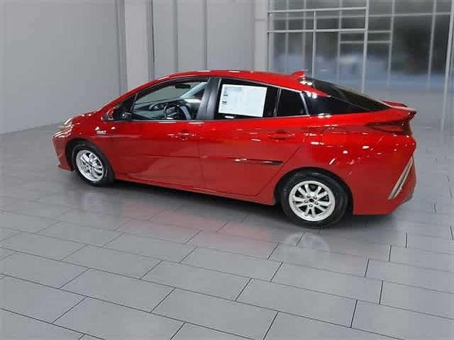 Photo of 2022 Supersonic Red Toyota Prius Prime