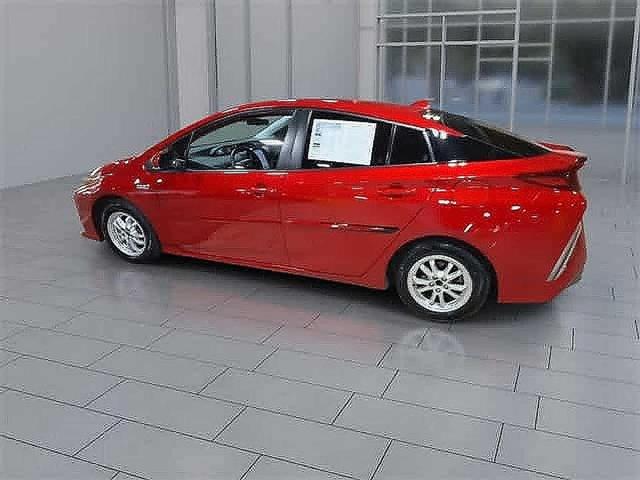 Photo of 2022 Supersonic Red Toyota Prius Prime