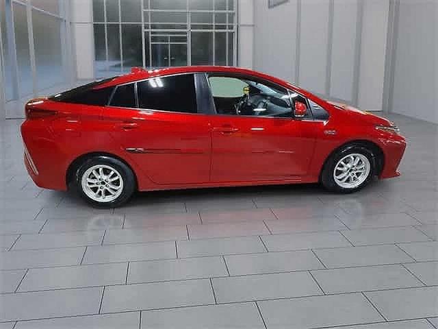 Photo of 2022 Supersonic Red Toyota Prius Prime