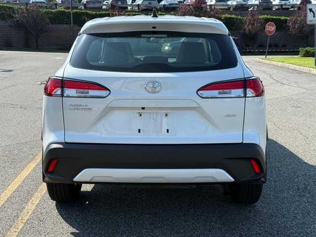 Photo of 2023 Wind Chill Pearl Toyota Corolla Cross
