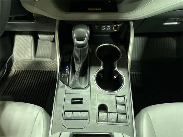 Photo of 2023 Moon Dust Toyota Highlander