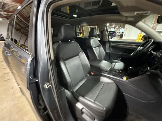 Photo of 2019 Platinum Gray Metallic Volkswagen Atlas