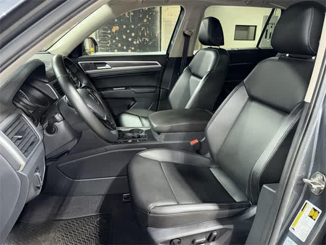 Photo of 2019 Platinum Gray Metallic Volkswagen Atlas
