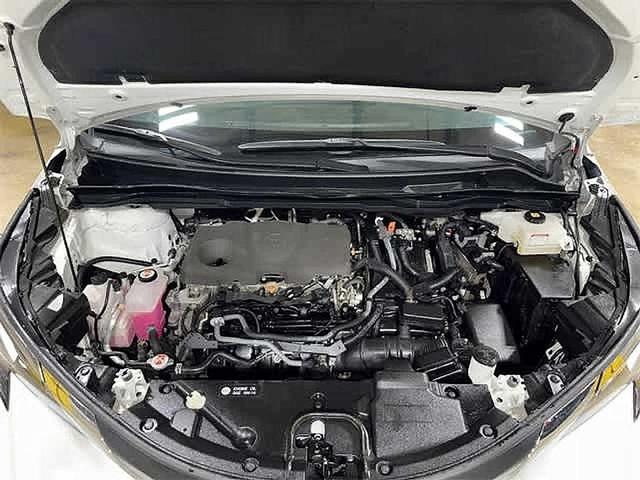 Photo of 2022 White Toyota Sienna