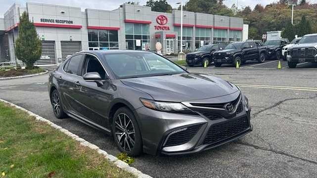 Photo of 2023 Predawn Gray Mica Toyota Camry