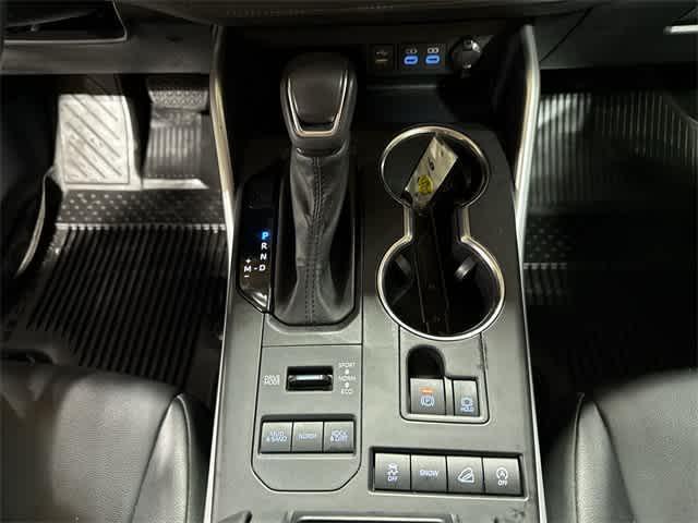 Photo of 2022 Magnetic Gray Metallic Toyota Highlander