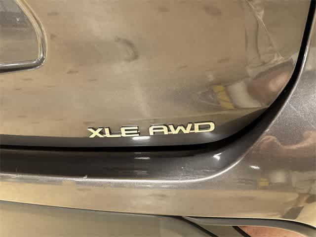 Photo of 2022 Magnetic Gray Metallic Toyota Highlander