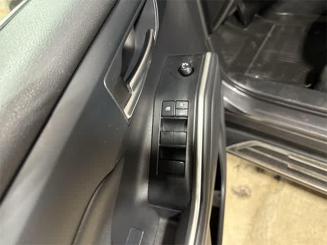Photo of 2022 Magnetic Gray Metallic Toyota Highlander