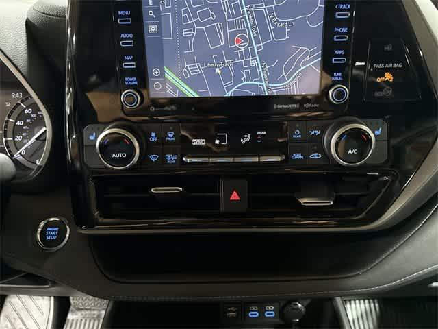 Photo of 2022 Magnetic Gray Metallic Toyota Highlander