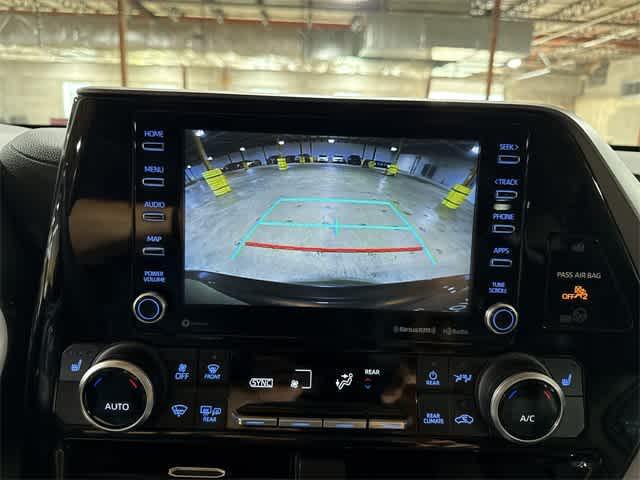 Photo of 2022 Magnetic Gray Metallic Toyota Highlander
