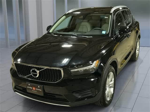 2022 Volvo XC40
