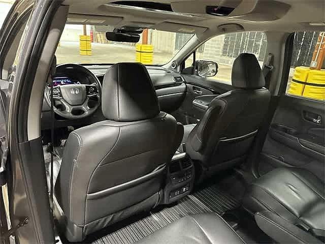 Photo of 2019 Modern Steel Metallic Honda Pilot
