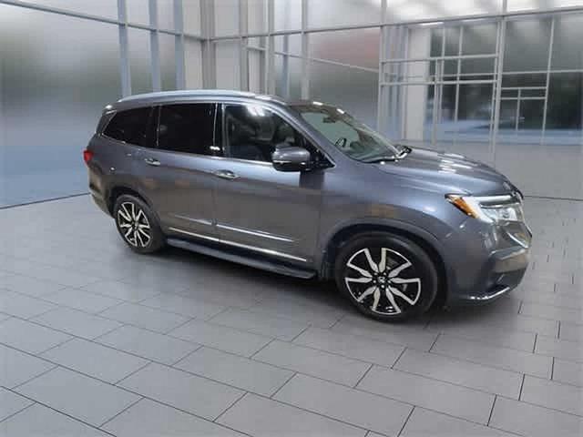Photo of 2019 Modern Steel Metallic Honda Pilot