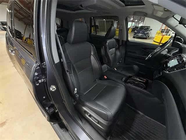 Photo of 2019 Modern Steel Metallic Honda Pilot