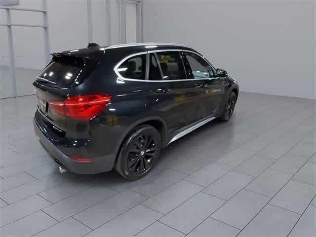 Photo of 2020 Black Sapphire Metallic BMW X1