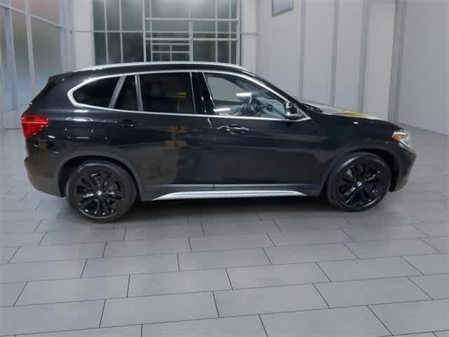 Photo of 2020 Black Sapphire Metallic BMW X1