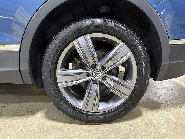 Photo of 2020 Silk Blue Metallic Volkswagen Tiguan