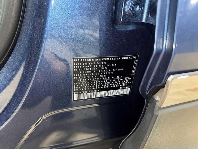 Photo of 2020 Silk Blue Metallic Volkswagen Tiguan