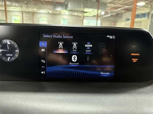 Photo of 2020 Eminent White Pearl Lexus UX 200