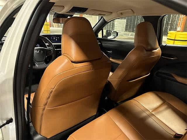 Photo of 2020 Eminent White Pearl Lexus UX 200