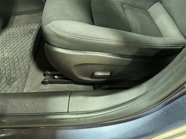 Photo of 2014 Atlantis Blue Metallic Chevrolet Cruze