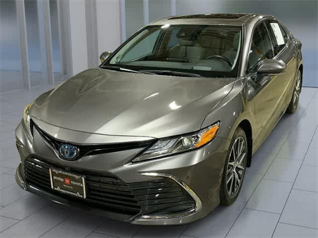 2022 Toyota Camry Hybrid