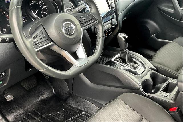 Photo of 2018 Magnetic Black Nissan Rogue