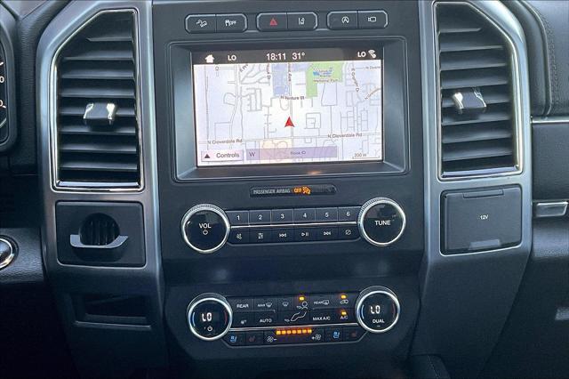 Photo of 2019 White Platinum Ford Expedition
