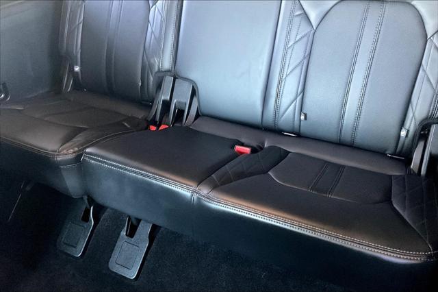 Photo of 2019 White Platinum Ford Expedition